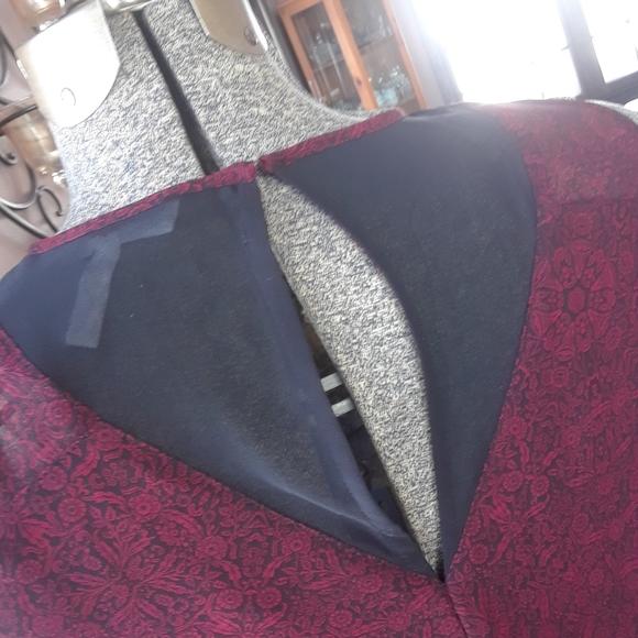 Size xsmall floral mesh mini black burgundy 👗🥻dress NWOT - Picture 9 of 16